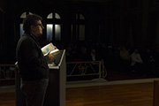  L'autore Gianni Biondillo sul palco di Sala Barozzi.
